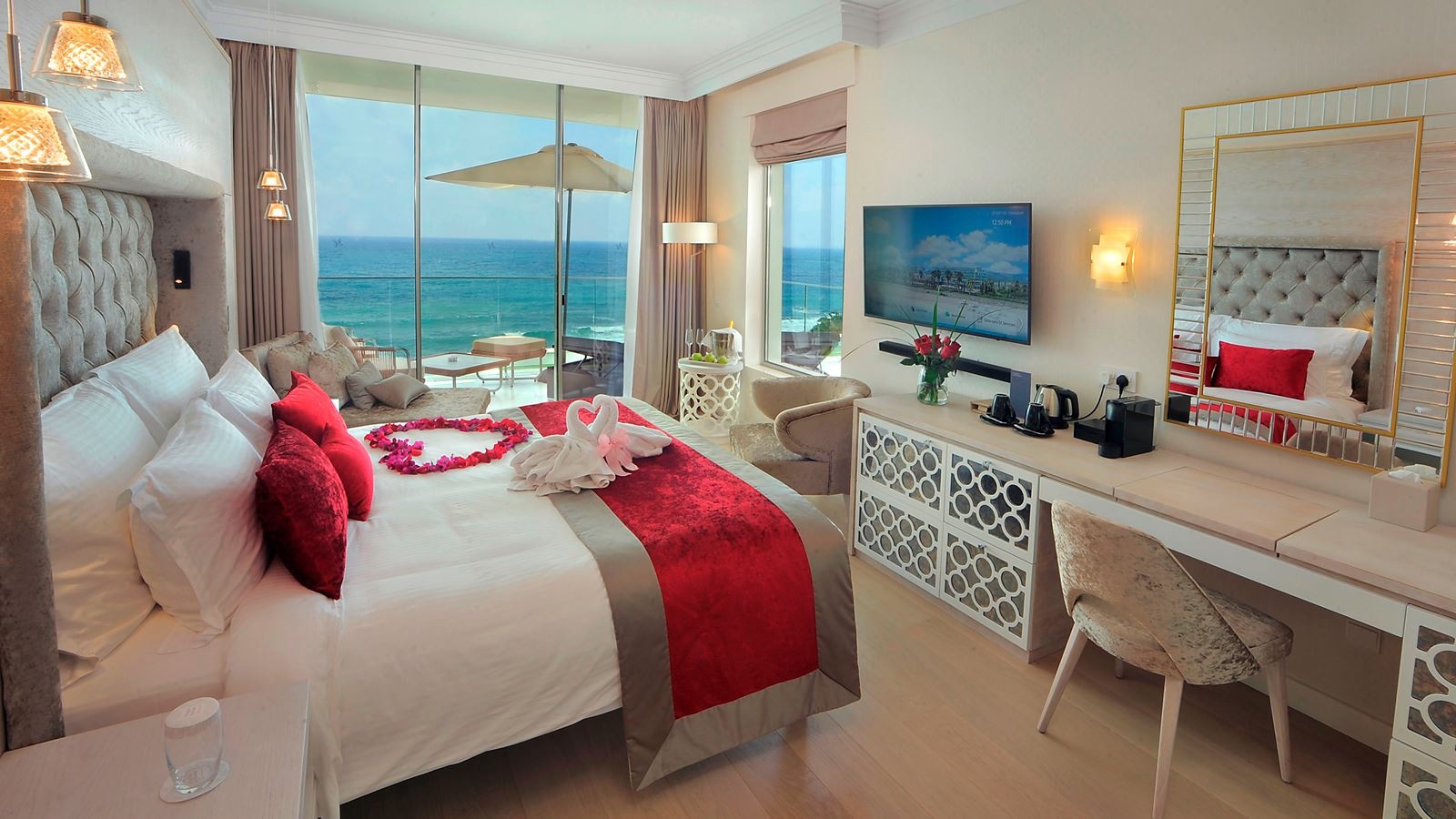 rooms-suite-seaview-honeymooners
