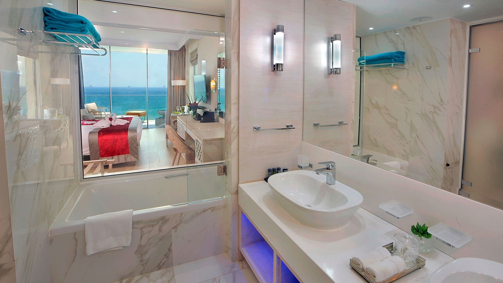 rooms-suite-seaview-honeymooners