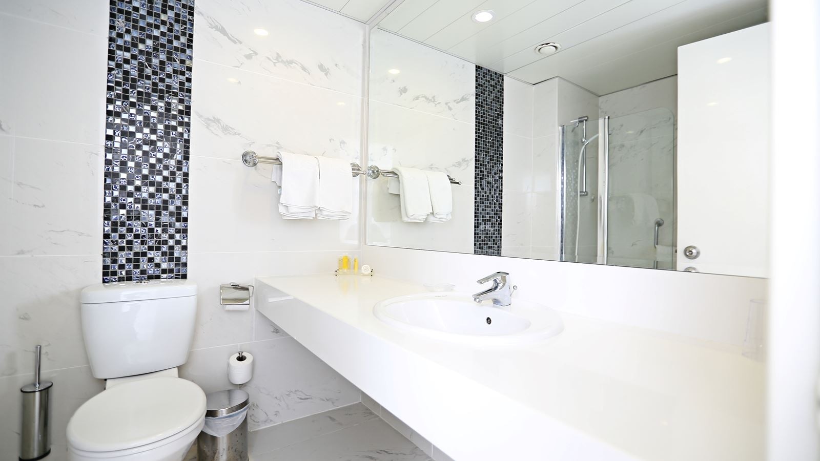 rooms-superior-roomgardenviewbalcony-or-terrace