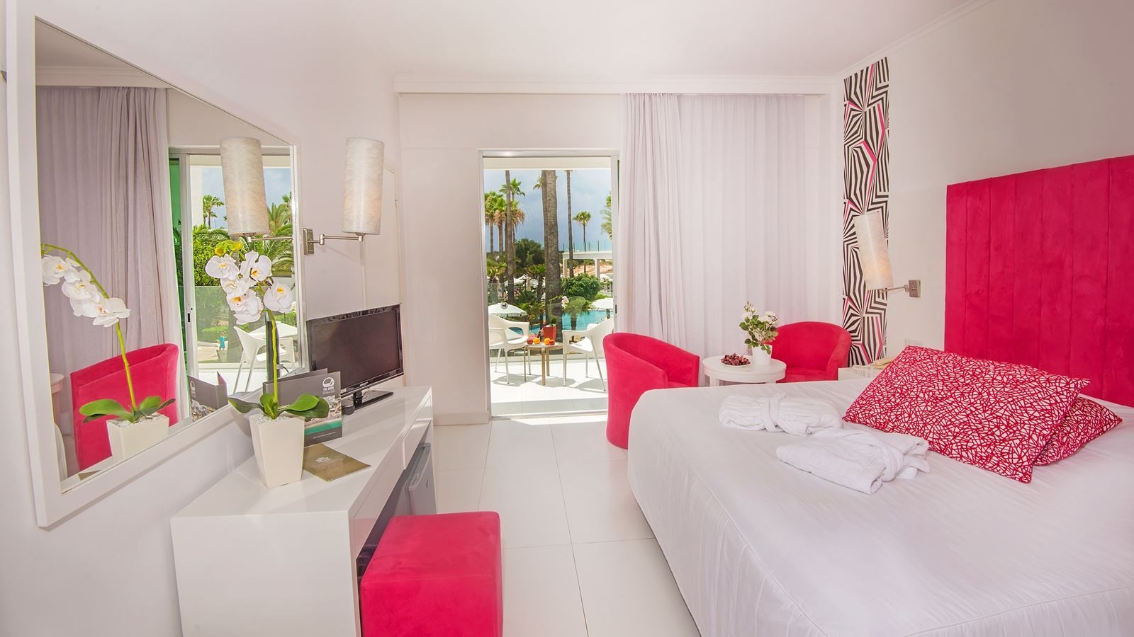 rooms-superior-room-seaviewbalcony-or-terrace