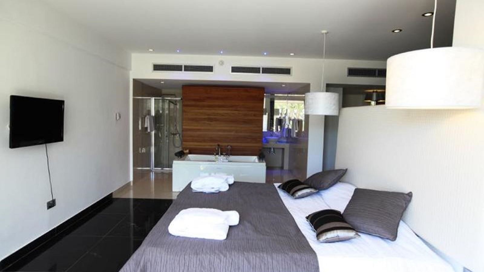 rooms-juniorsuiteprivate-pool