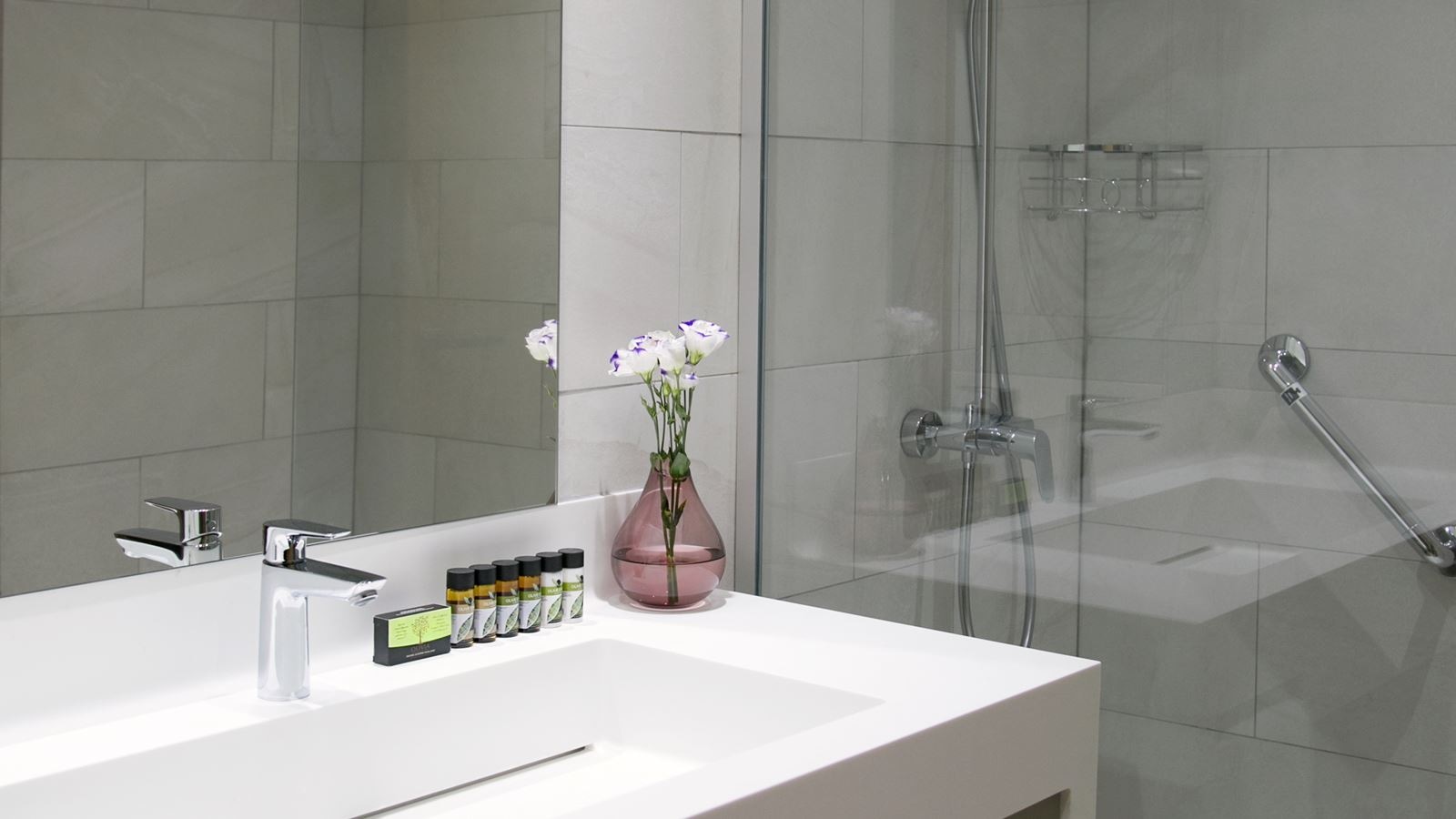 rooms-room-superior-front-sea-view