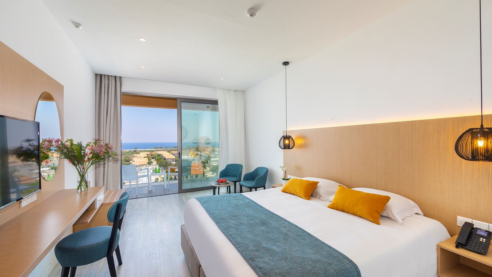 rooms-double-or-twin-superior-land-view