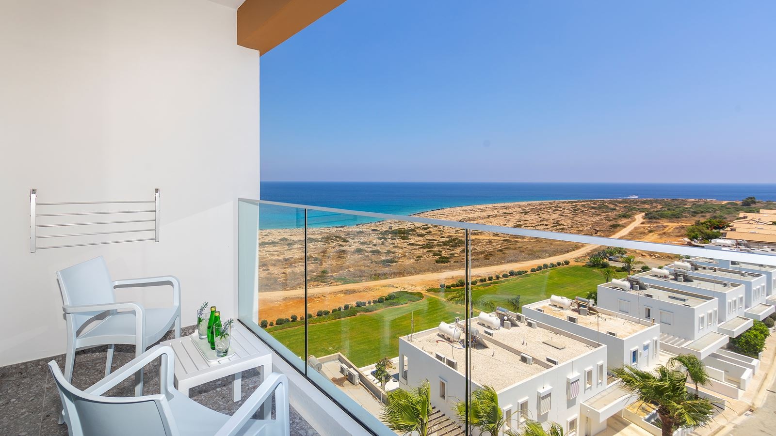 rooms-double-or-twin-superior-land-view