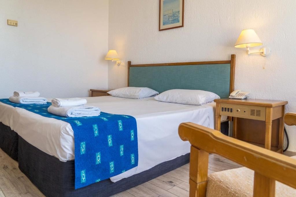 rooms-twin-standard-room