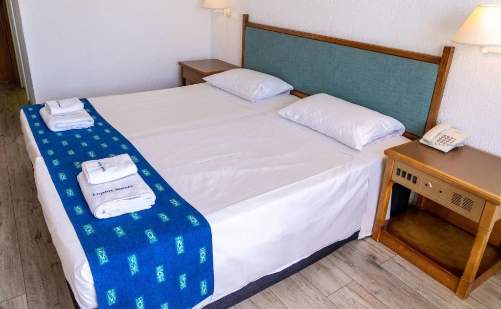 rooms-twin-standard-room