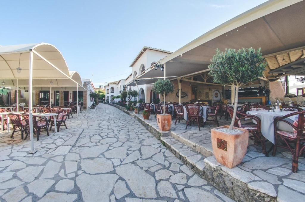 restaurants-restaurants