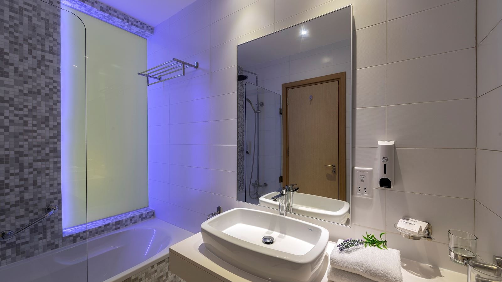 rooms-standard-room-seaview-balcony