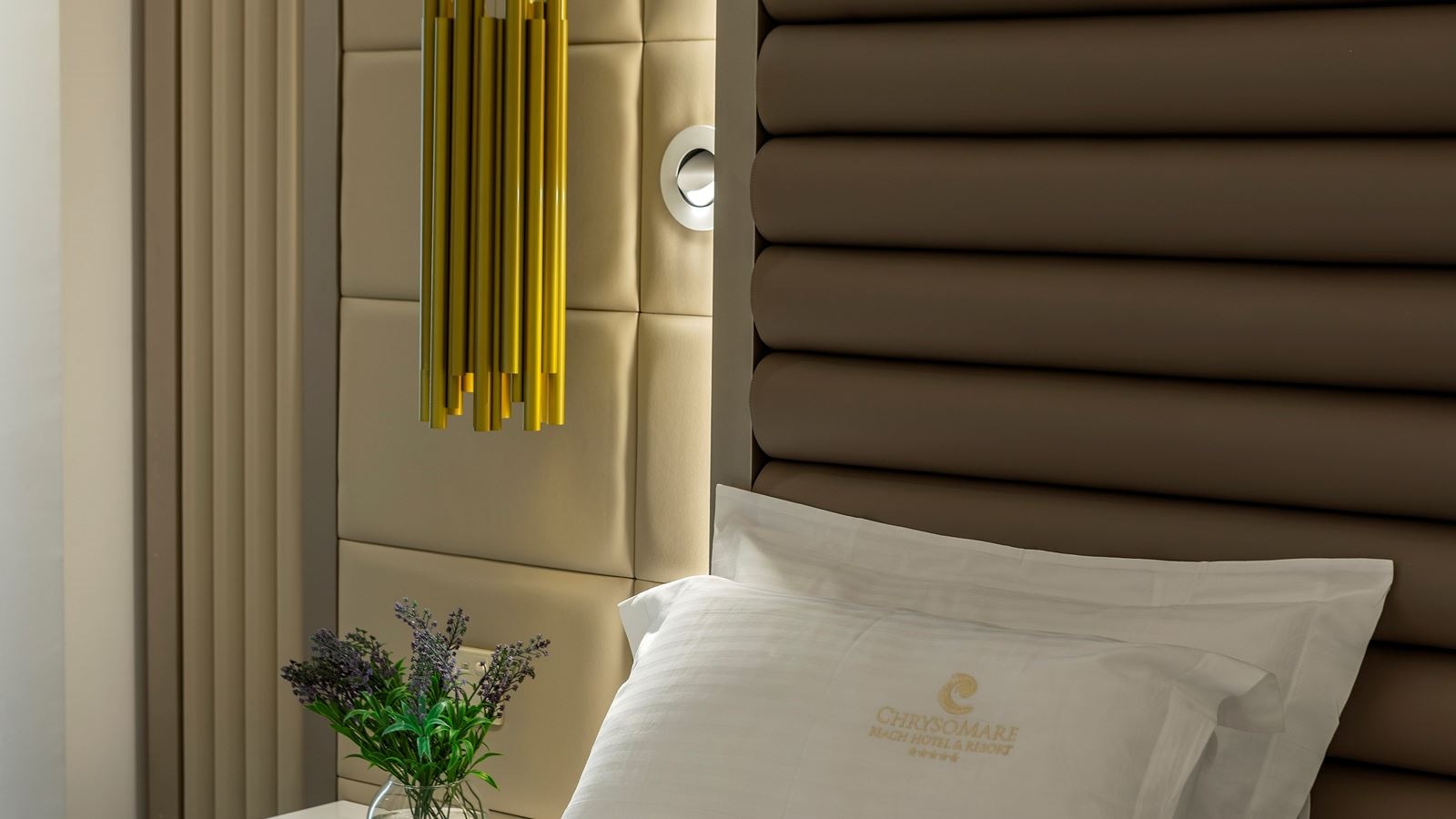 rooms-superior-room-seaview-balcony