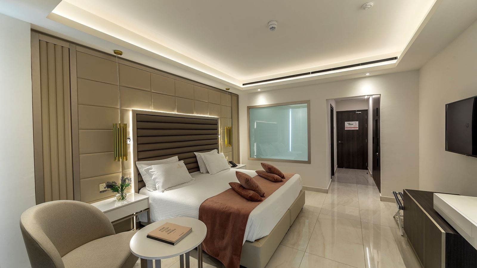 rooms-superior-familyroom-seaview-balcony-or-terrace