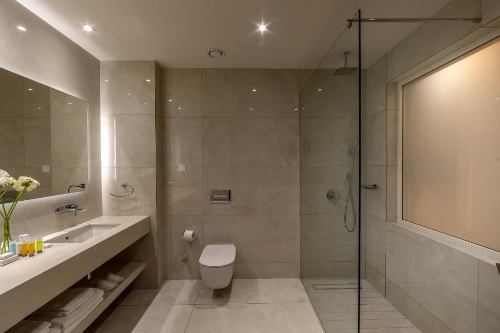 rooms-singleuse-superior-room-balcony