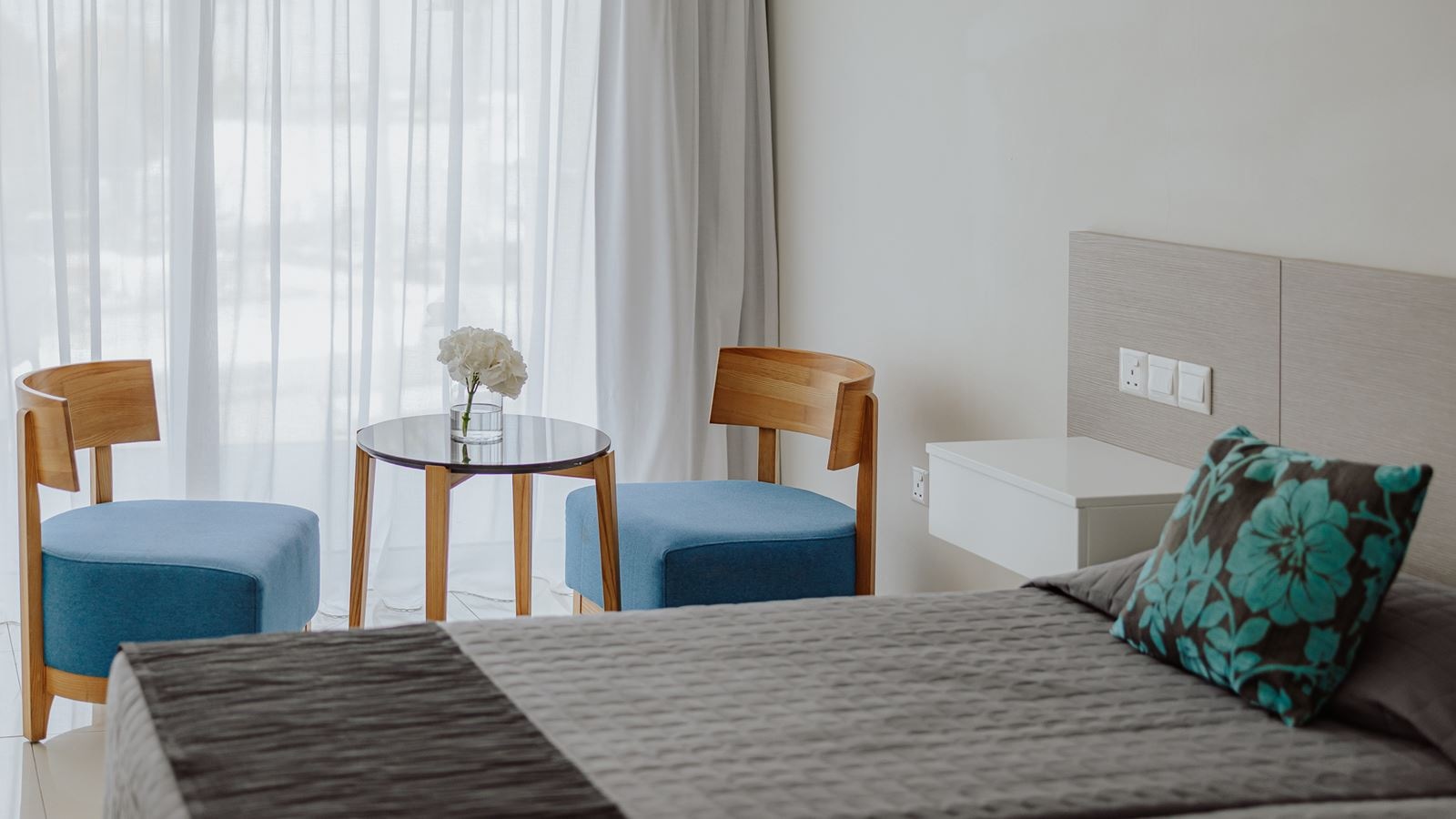 rooms-twin-inland-view