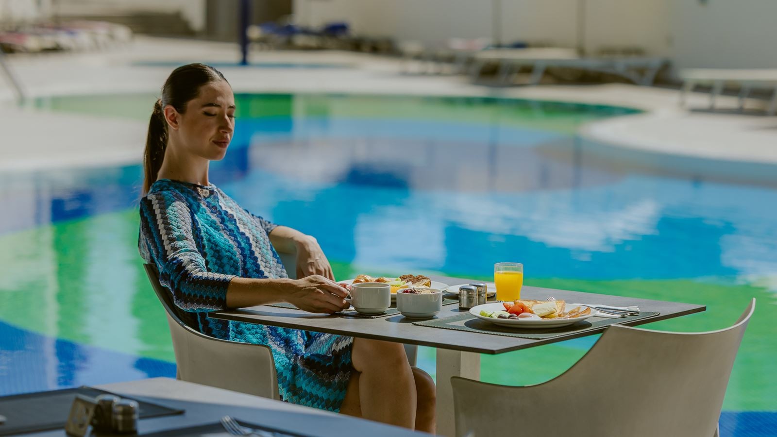 bars-poolside-snack-bar