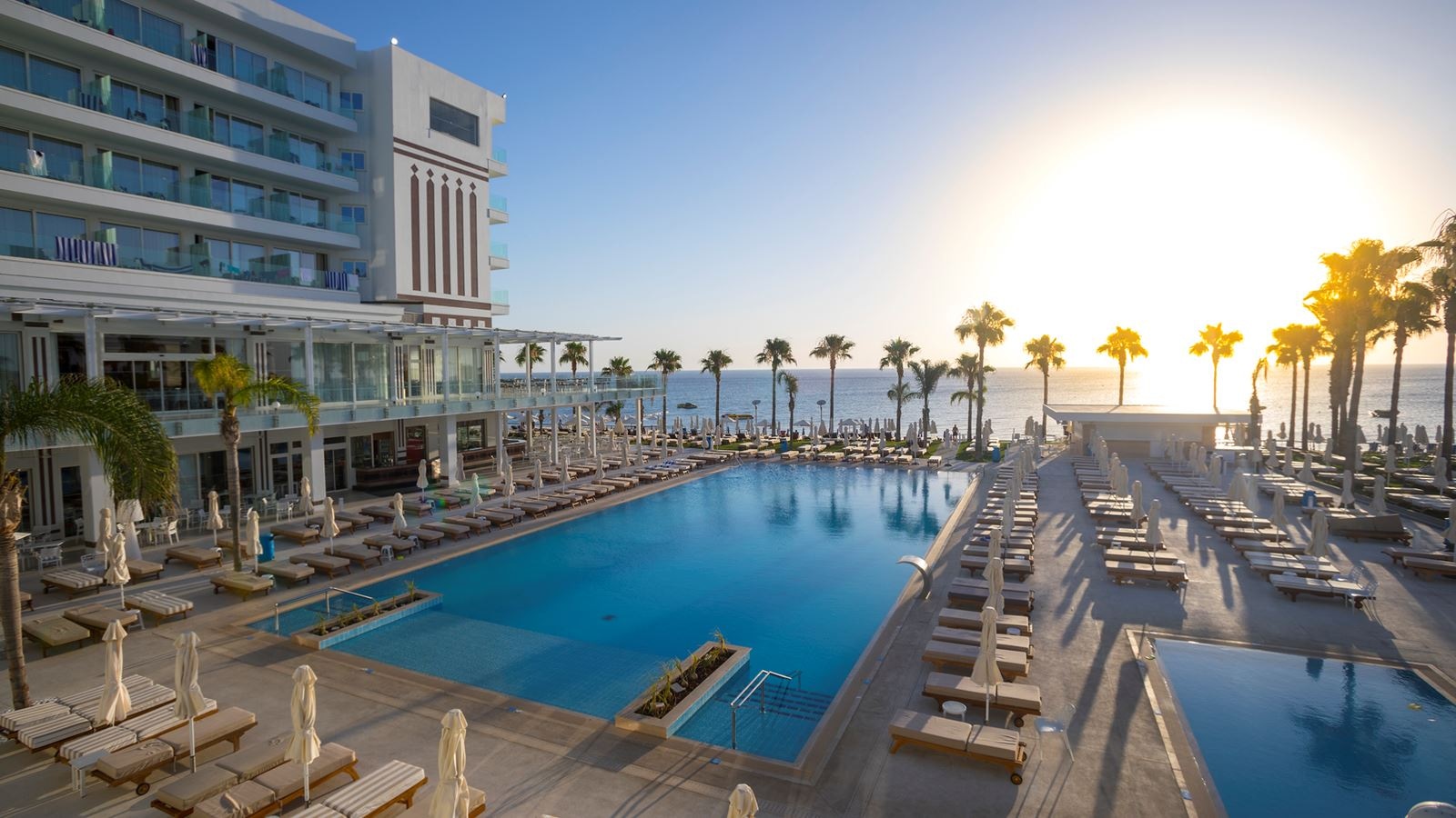 pools-outdoor--indoor-pool