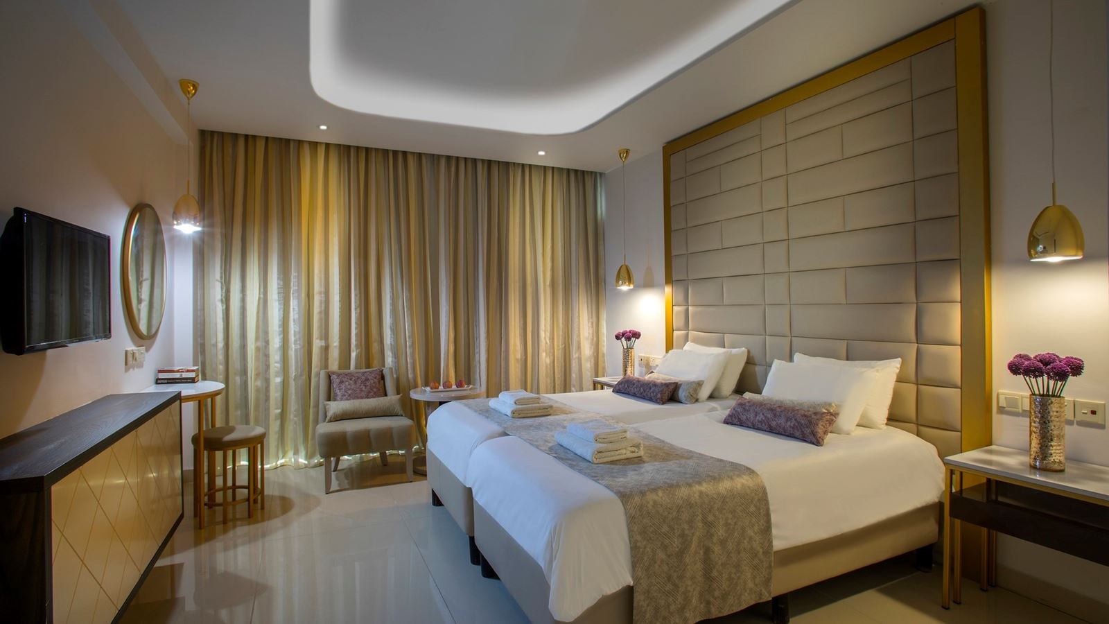 rooms-singleuse-standard-room-lateralseaview-balcony