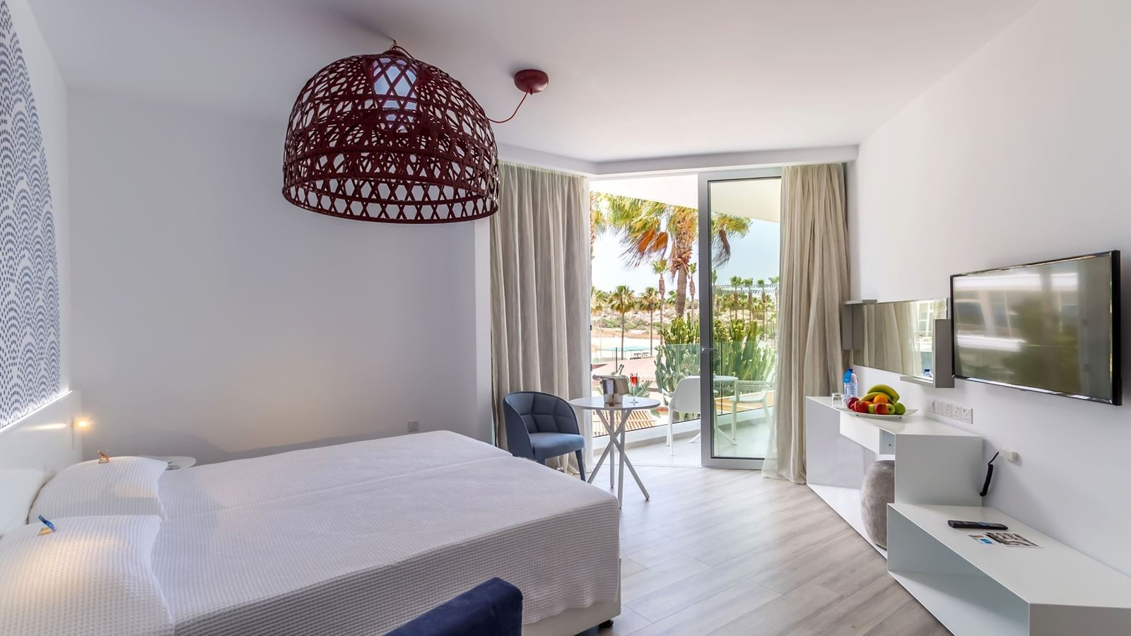 rooms-standard-familysuite-inland-view-balcony-or-terrace