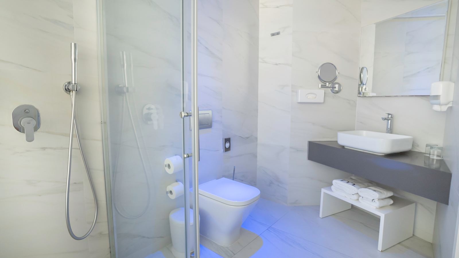 rooms-standard-room-seaview-balcony-or-terrace