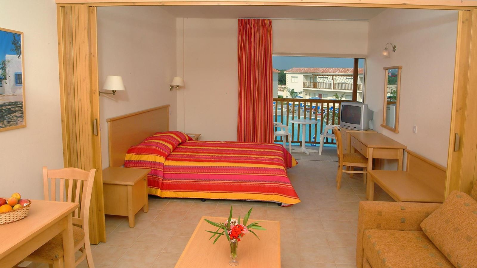 rooms-standard-studio-balcony