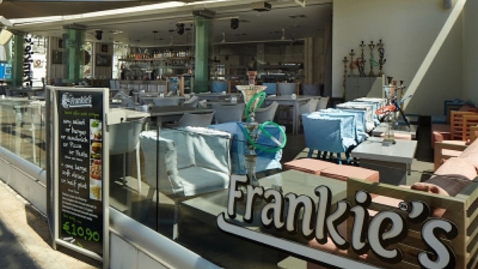 restaurants-frankies-bar--grill