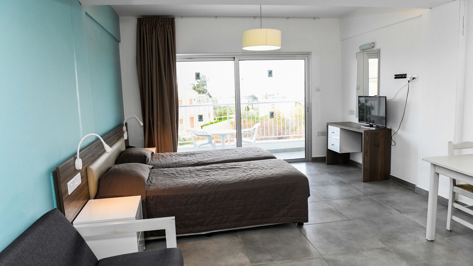 rooms-superior-studio-balcony-or-terrace