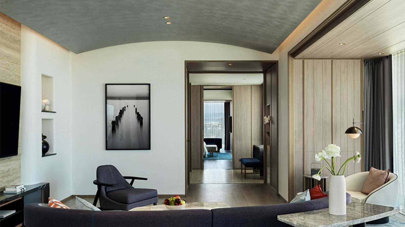 rooms-sky-suite-panorama-view-balcony