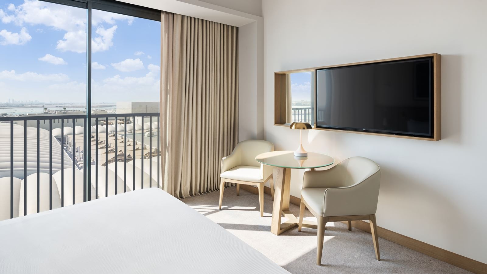 rooms-deluxe-room-king