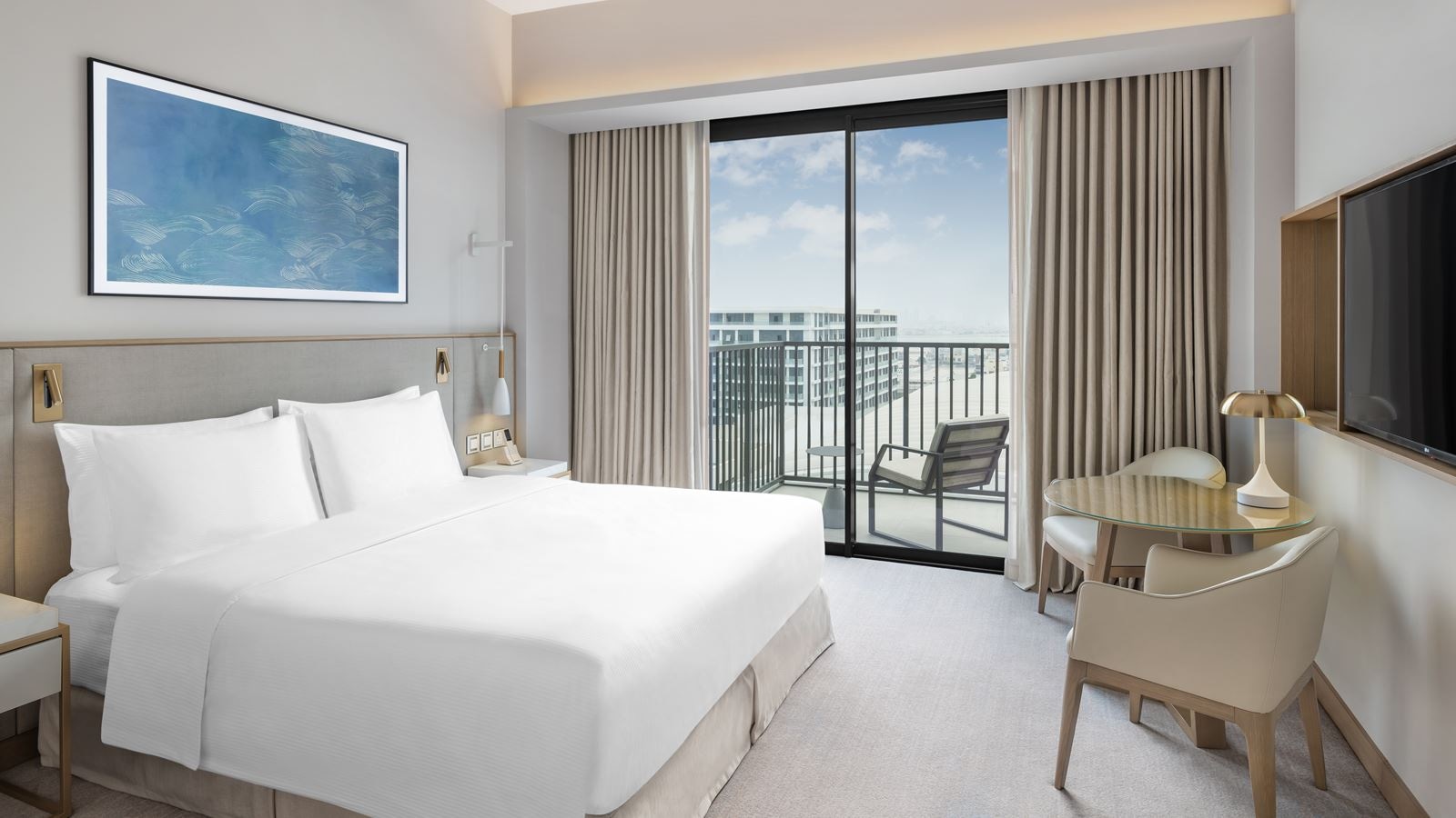 rooms-deluxe-room-king-with-balcony