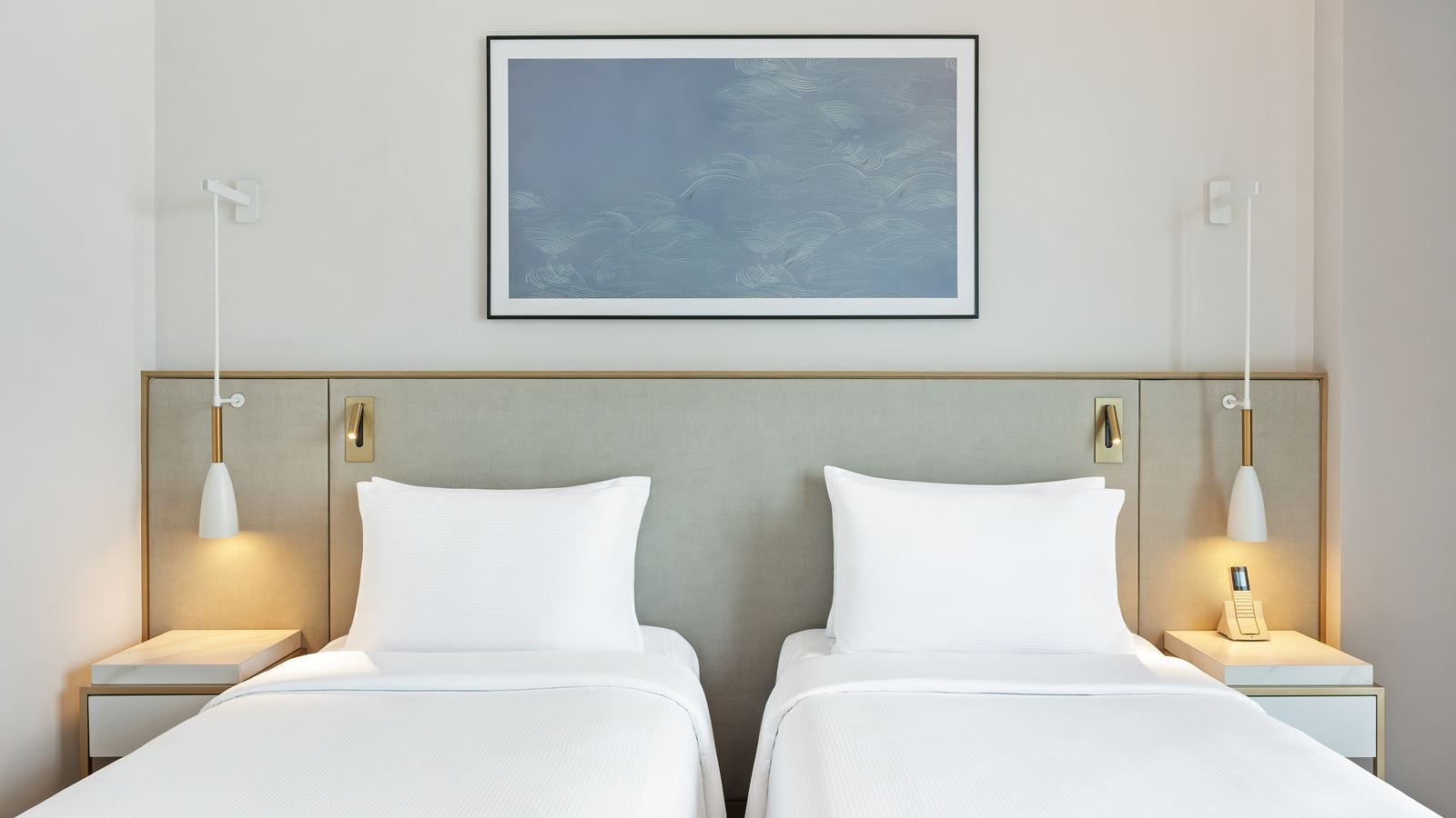 rooms-deluxe-room-twin-with-balcony