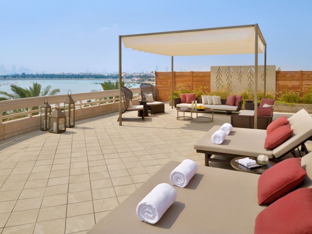 rooms-ambassador-suite