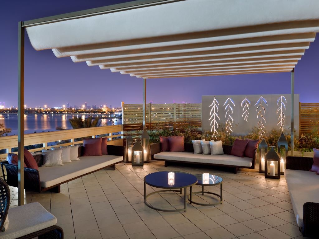 rooms-ambassador-suite