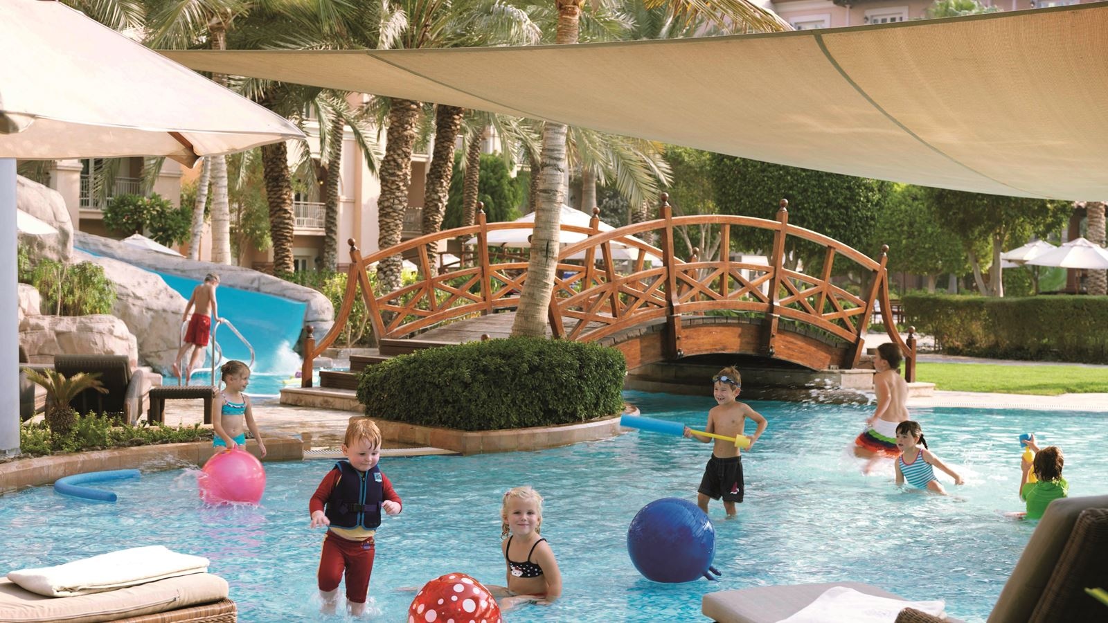 pools-outdoor-childrens-pool