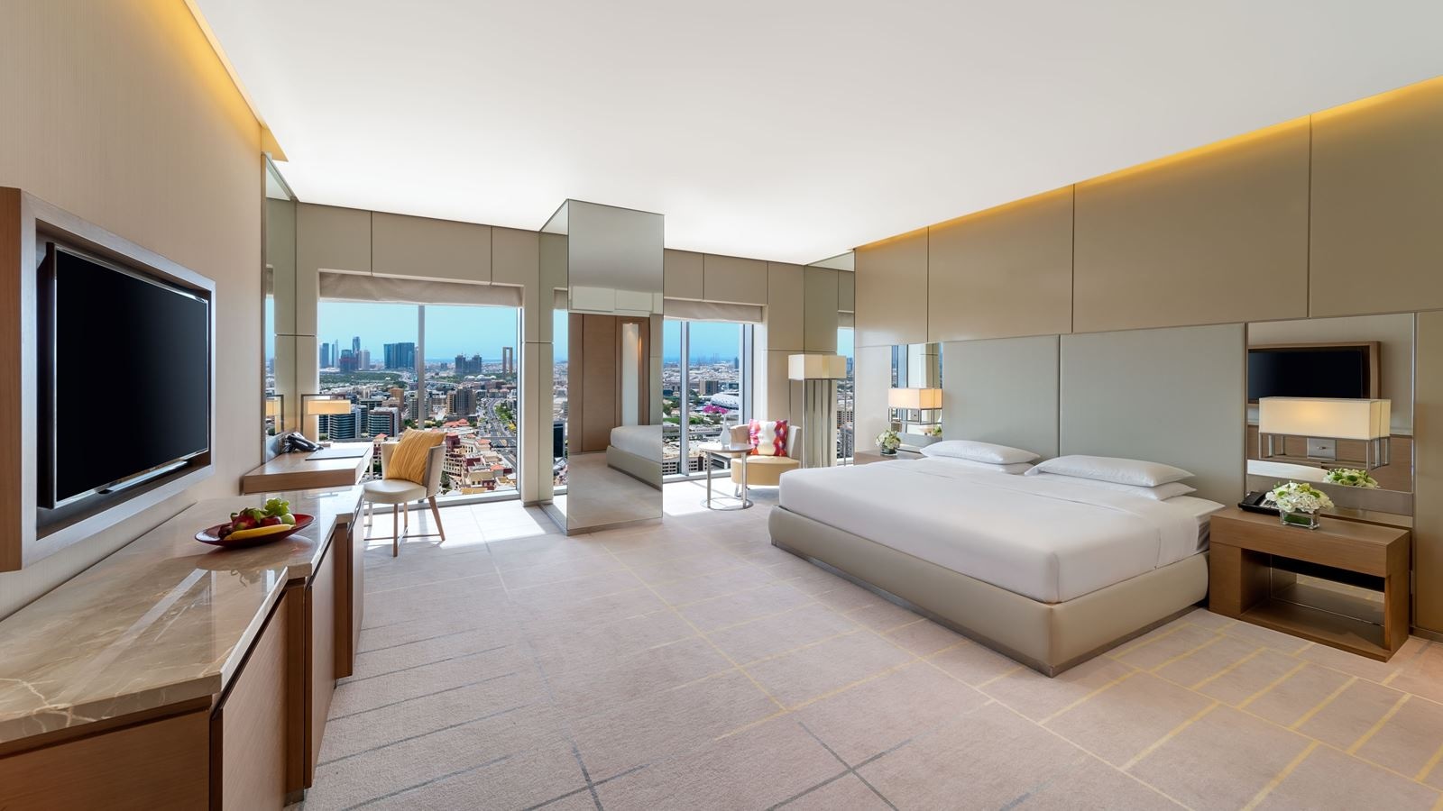 rooms-deluxe-king-room