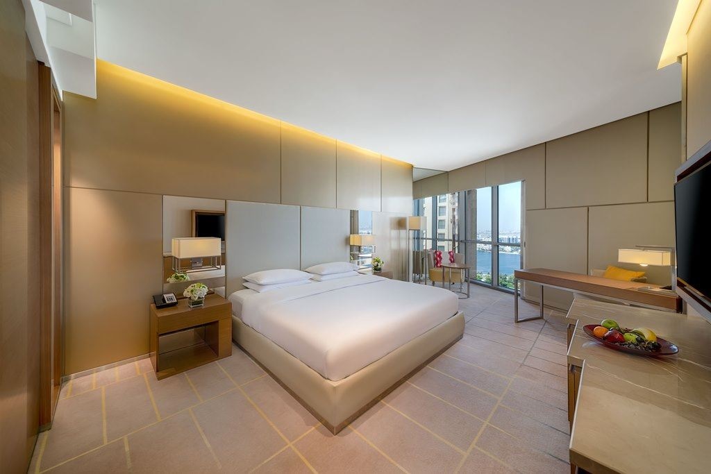 rooms-regency-king-room