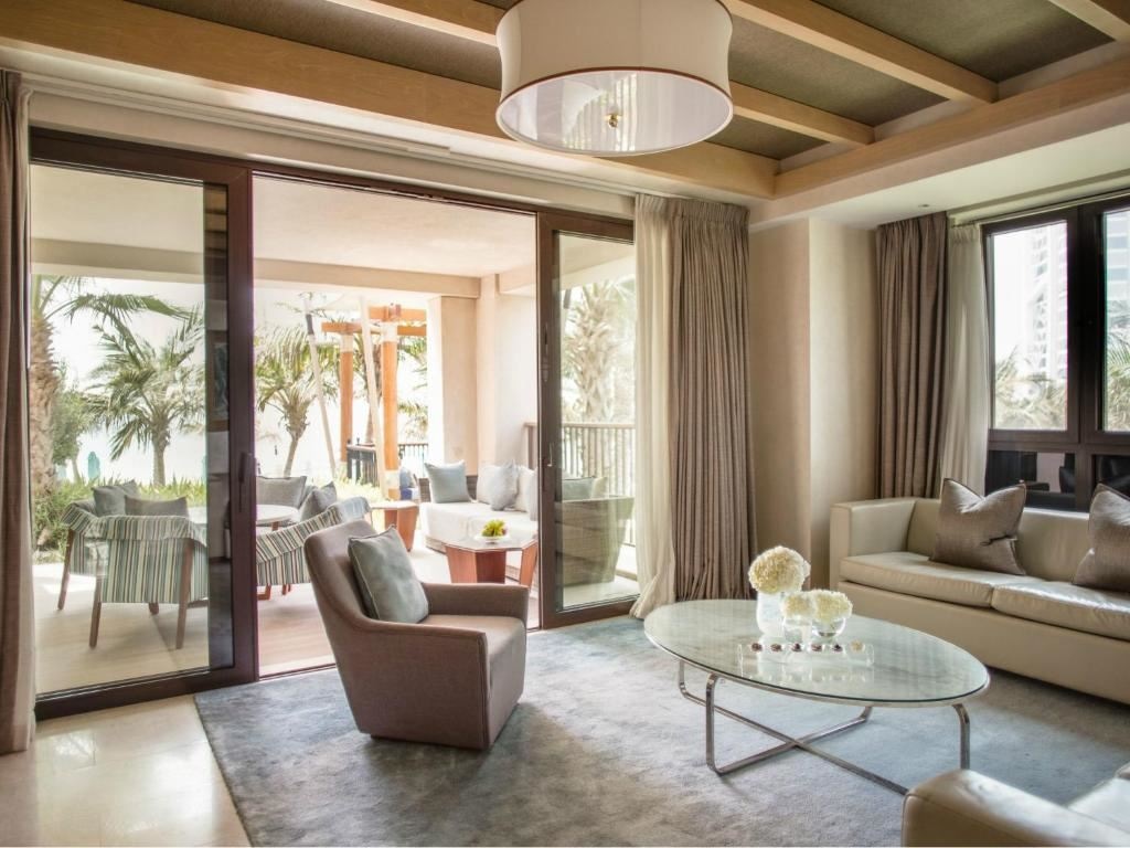 rooms-one-bedroom-resort-suite