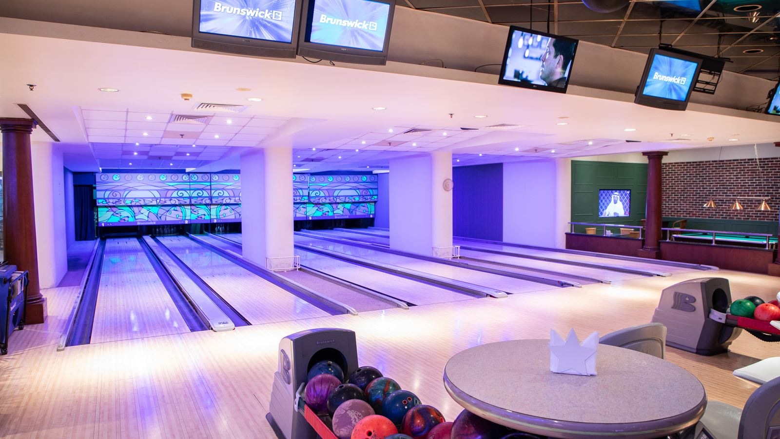 bars-the-avenue-bowling