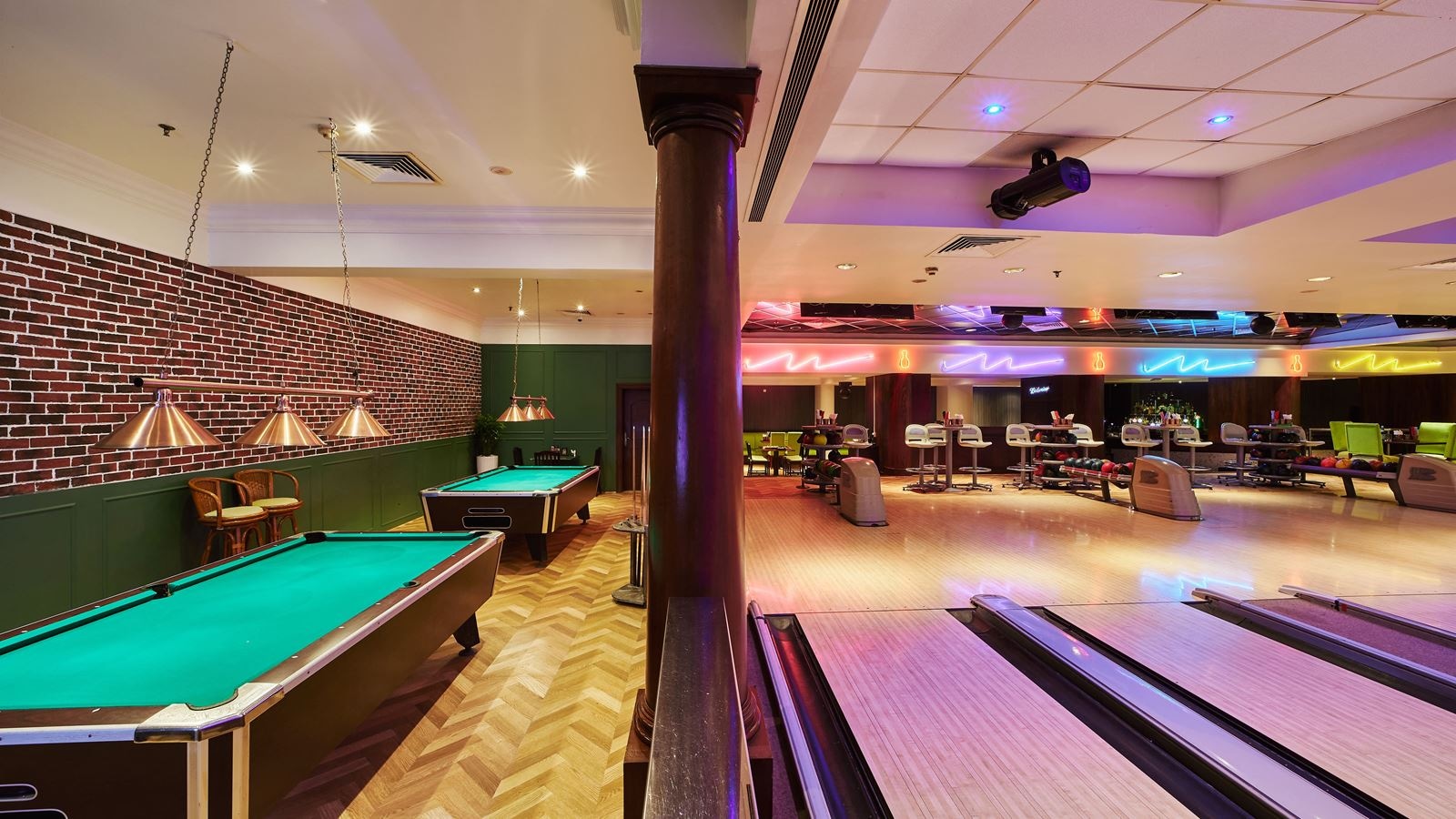 bars-the-avenue-bowling