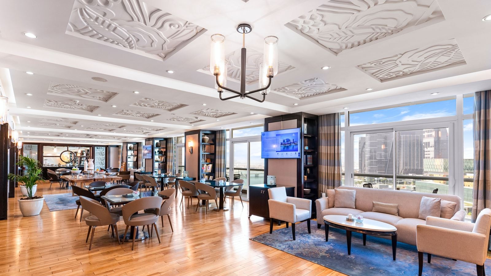 rooms-sea-view-suite-with-balcony-and-lounge-access