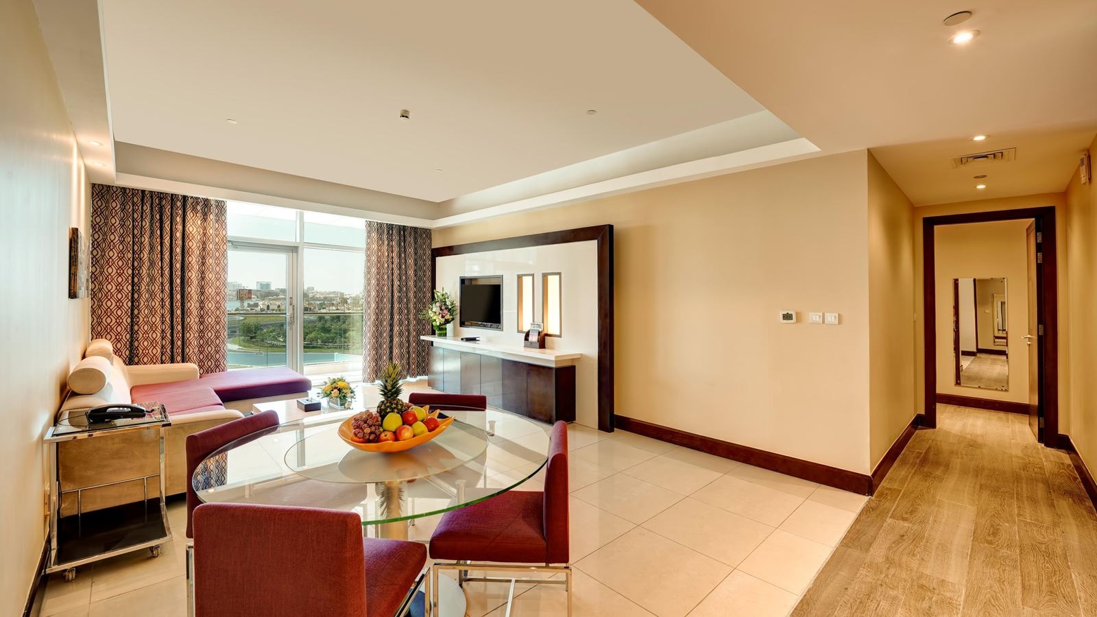 rooms-deluxe-one-bedroom-suite-creek-view