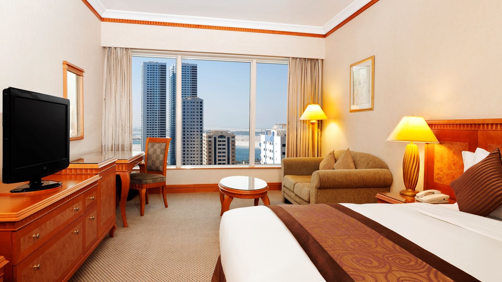 rooms-superior-king-room-city-view