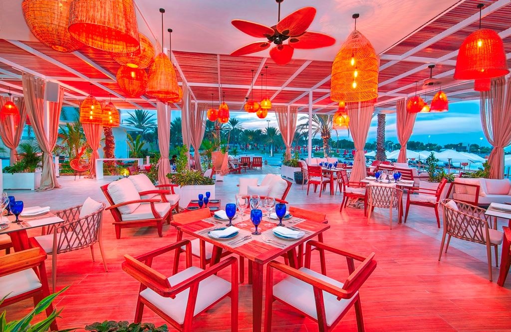 restaurants-west-bay-lounge