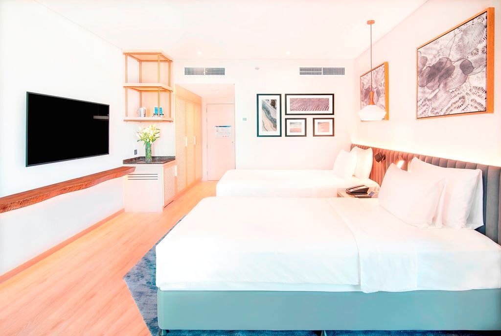 rooms-superior-room-city-view