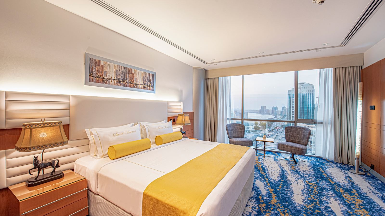 rooms-deluxe-room-creek-view