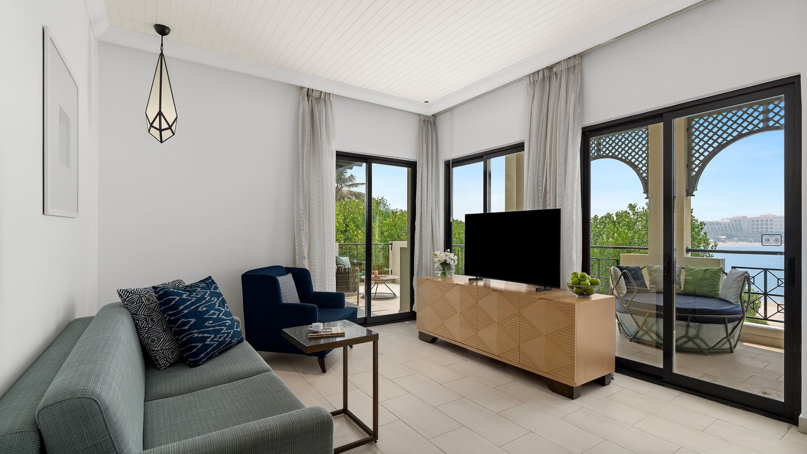 rooms-two-bedroom-premium-suite-beach-front