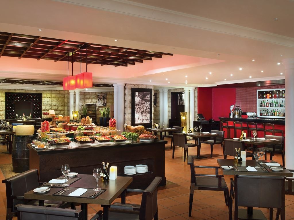 restaurants-la-traviata