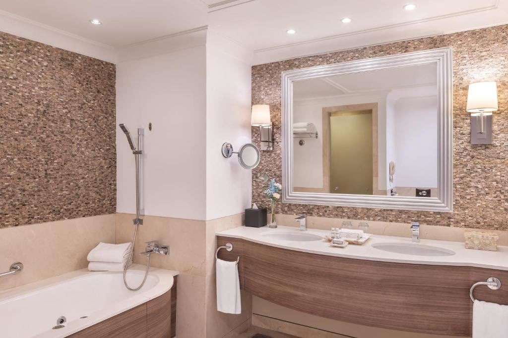 rooms-premium-garden-terrace-junior-suite