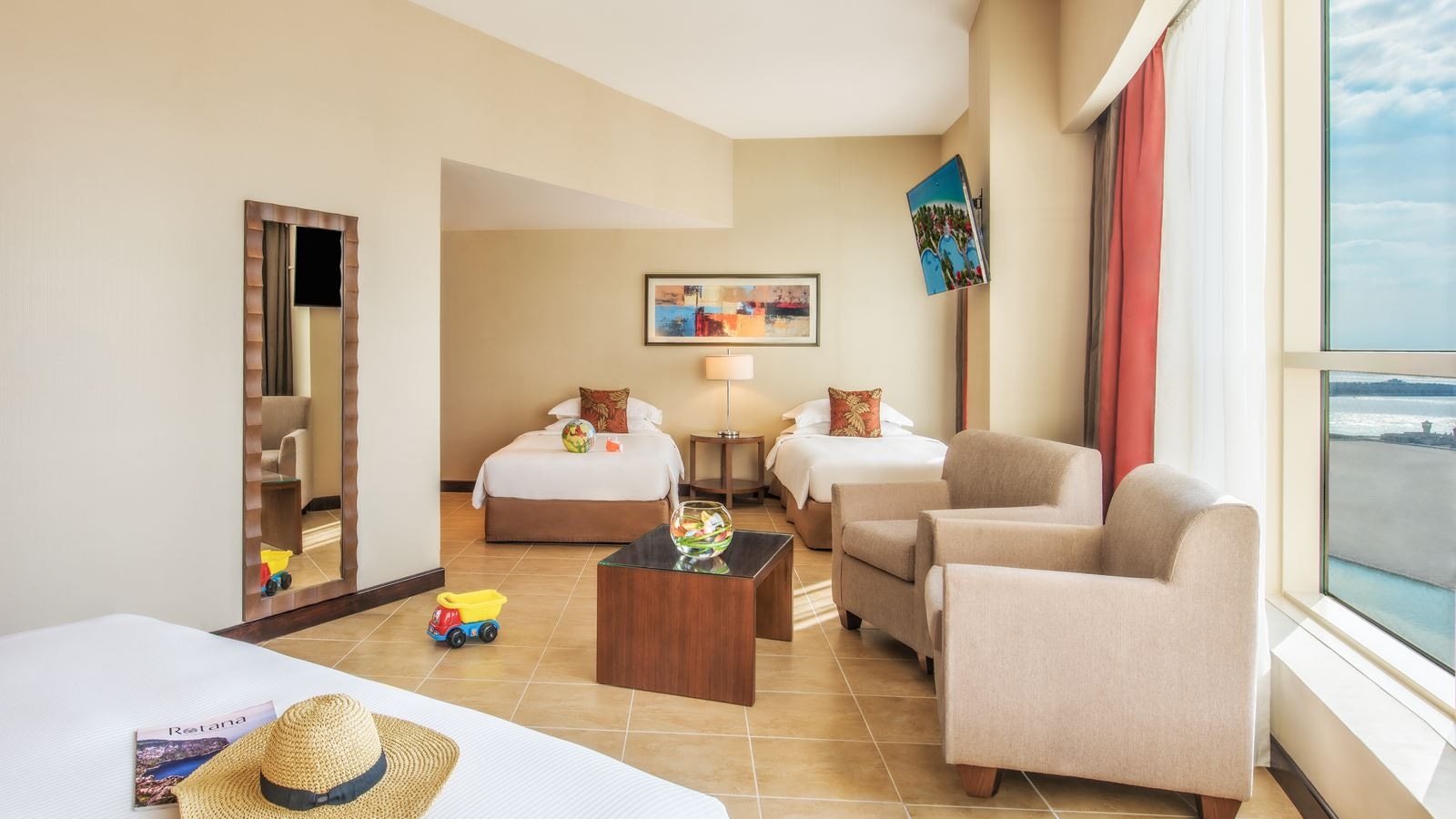 rooms-family-room-w-kitchenette--balcony