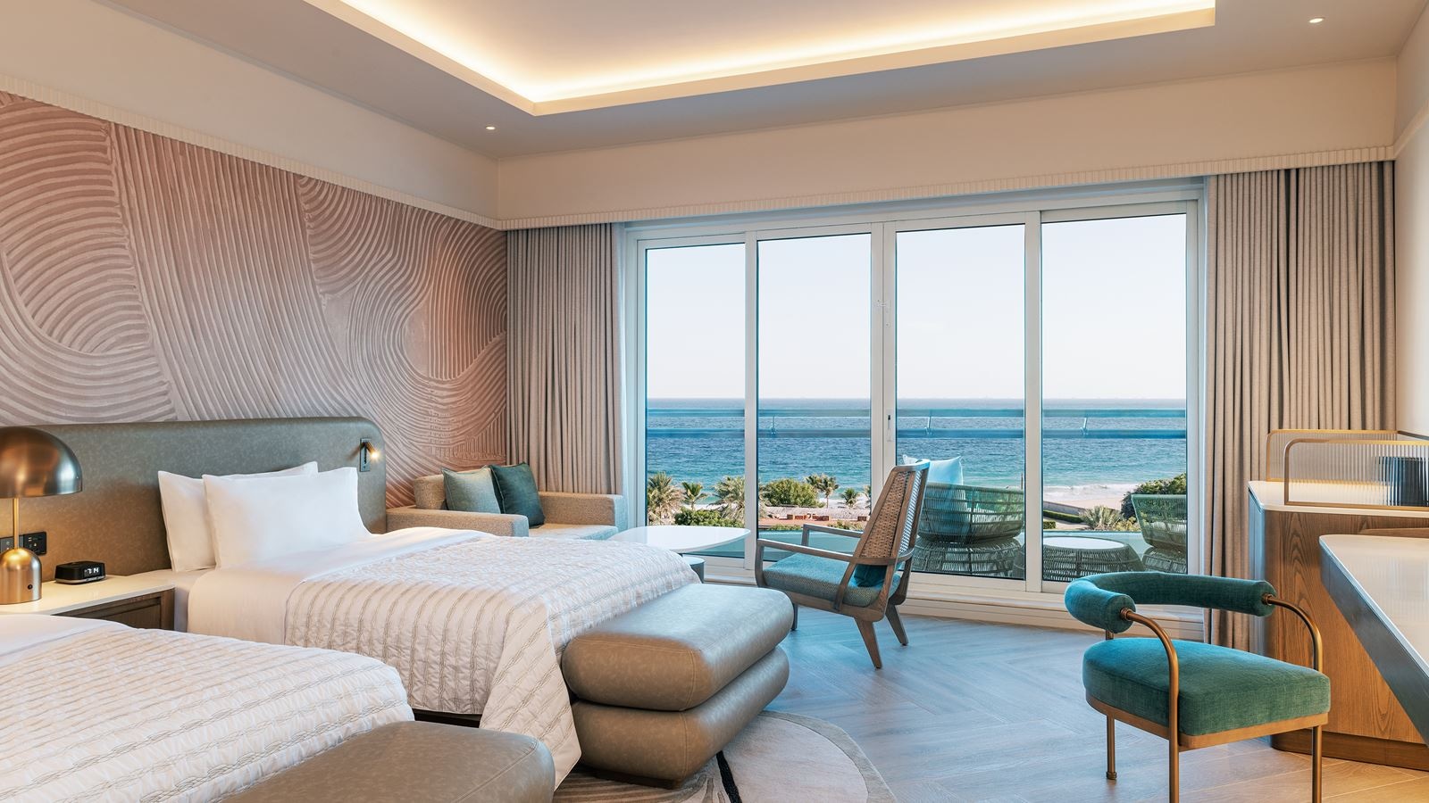 rooms-superior-sea-view-with-balcony