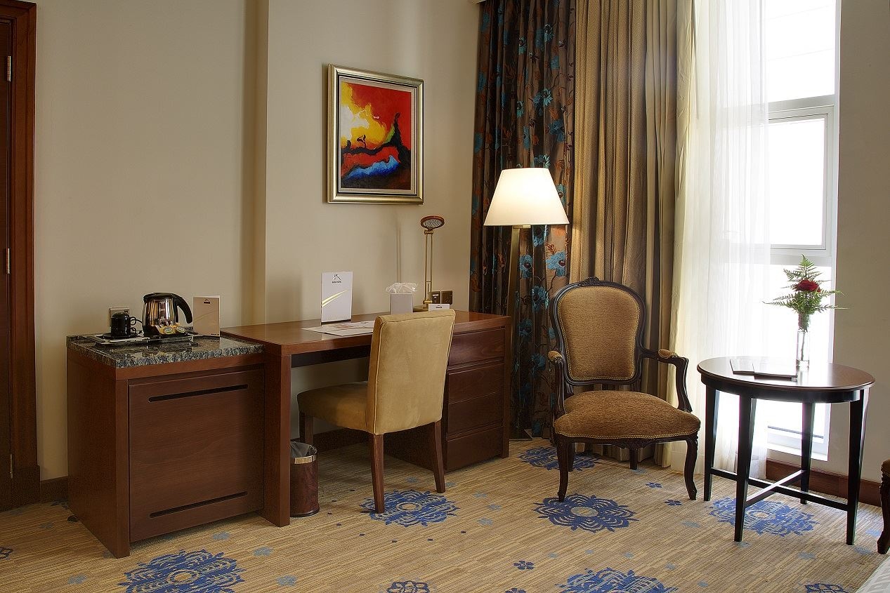 rooms-deluxe-room