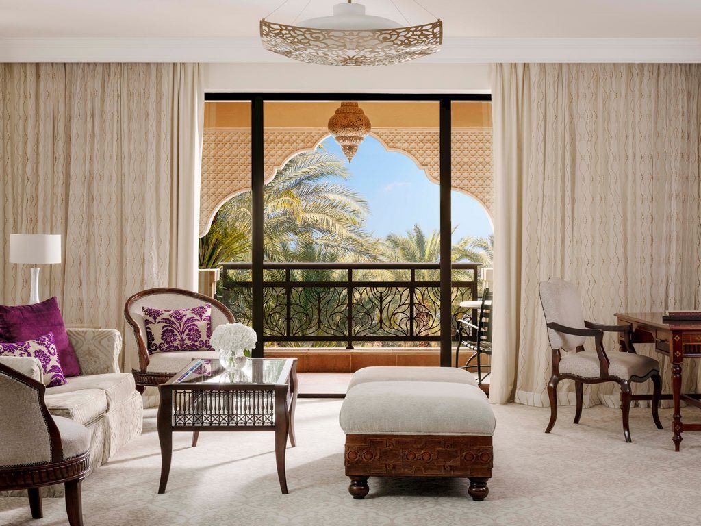 rooms-executive-suite