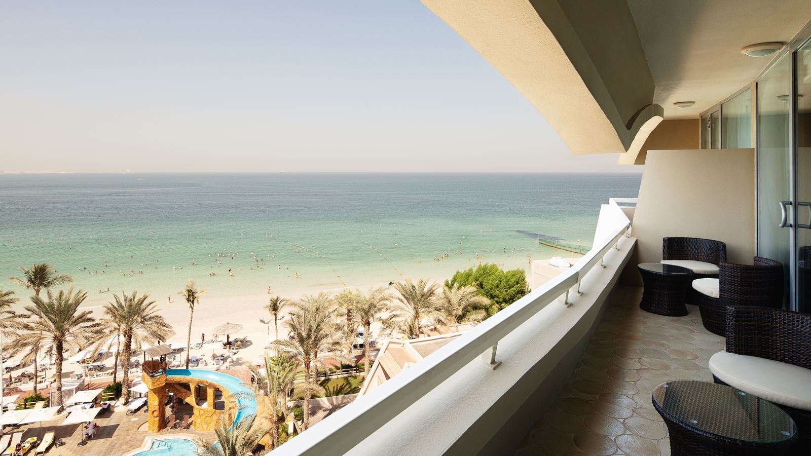 rooms-deluxe-sea-view